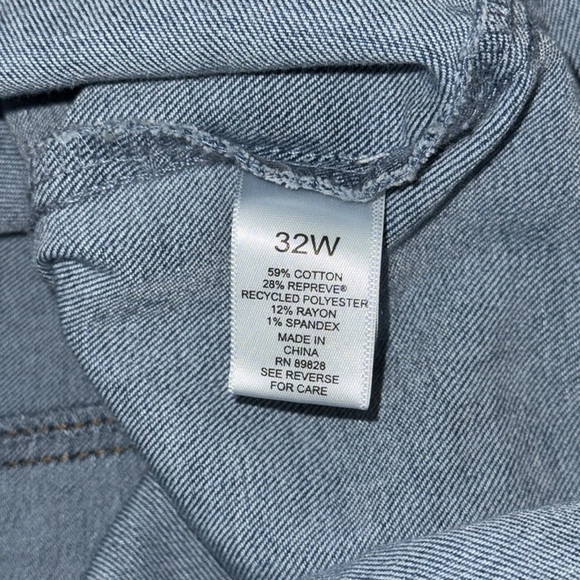 LOGO by Lori Goldstein Lea Denim Jacket with Frayed Edges - Picture 8 of 13